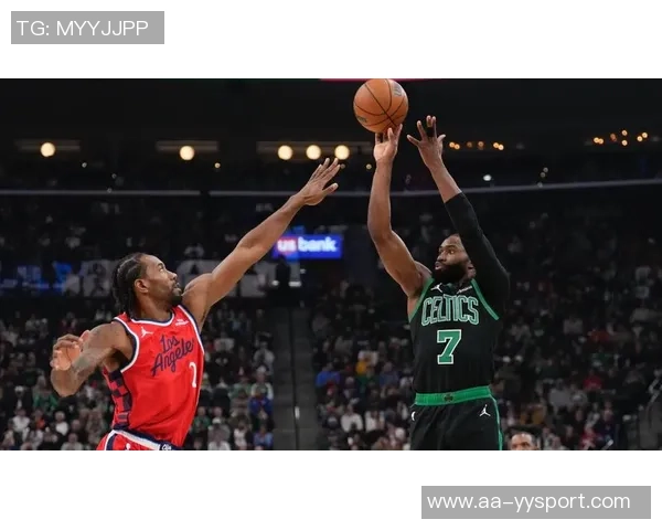 比尔盛赞莱昂纳德绝杀投篮震撼全场令人难以置信