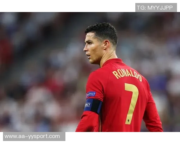 C罗在胜利打入第三球后与对方门将互动和解引发热议